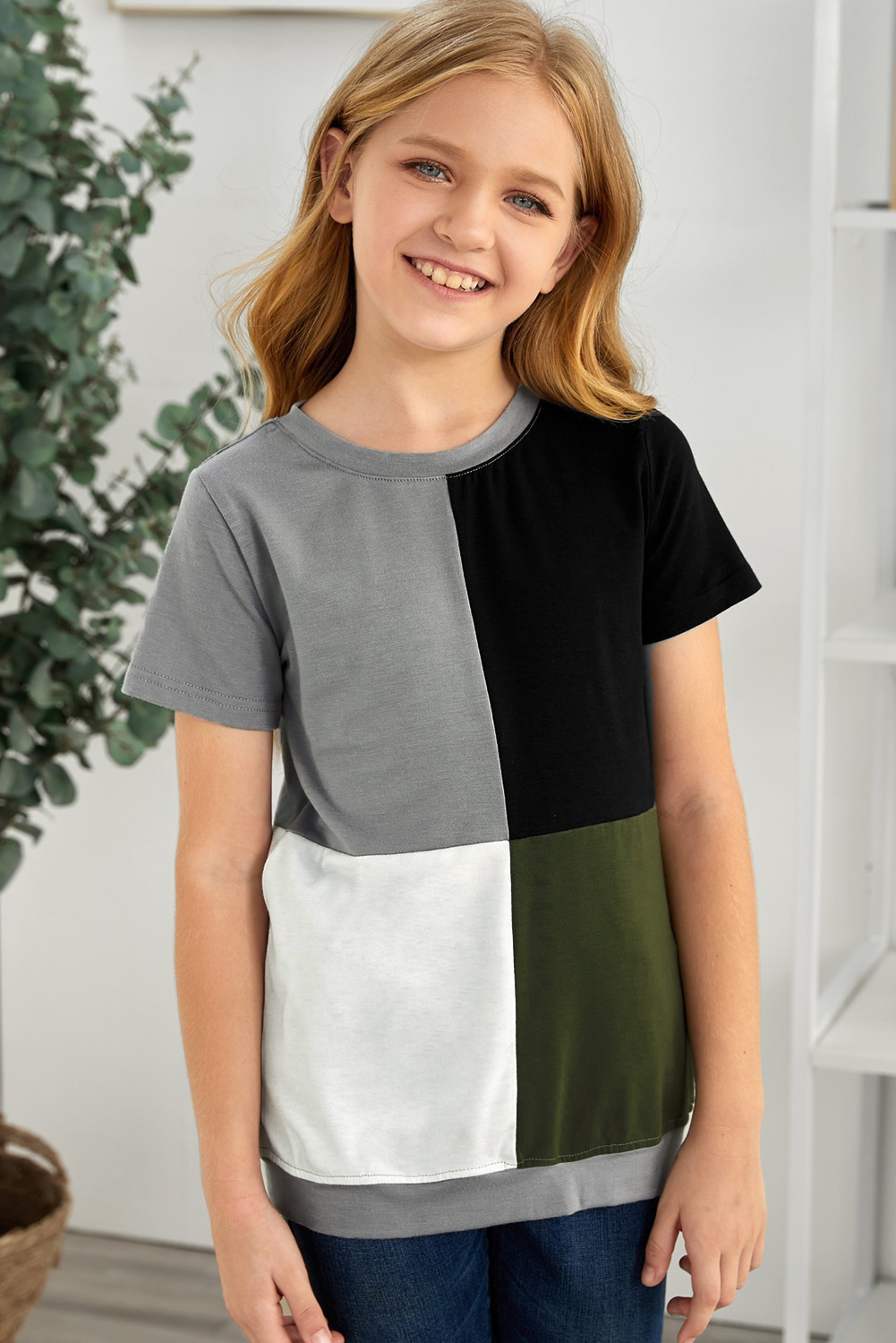 Green Round Neck Color Block Little Girl T-Shirt