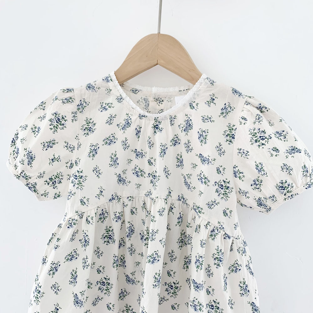 Girl's Cotton Round Neck Pleated Floral Print Shirt