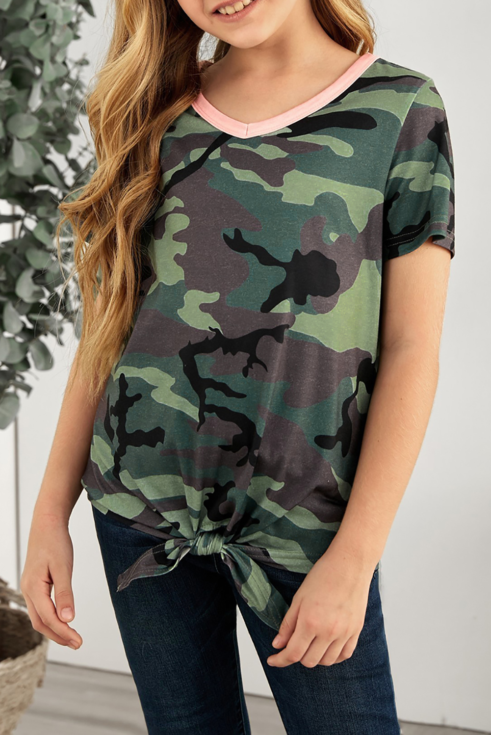 Little Girl Contrast Trim Green Camo Print T-Shirt With Knot